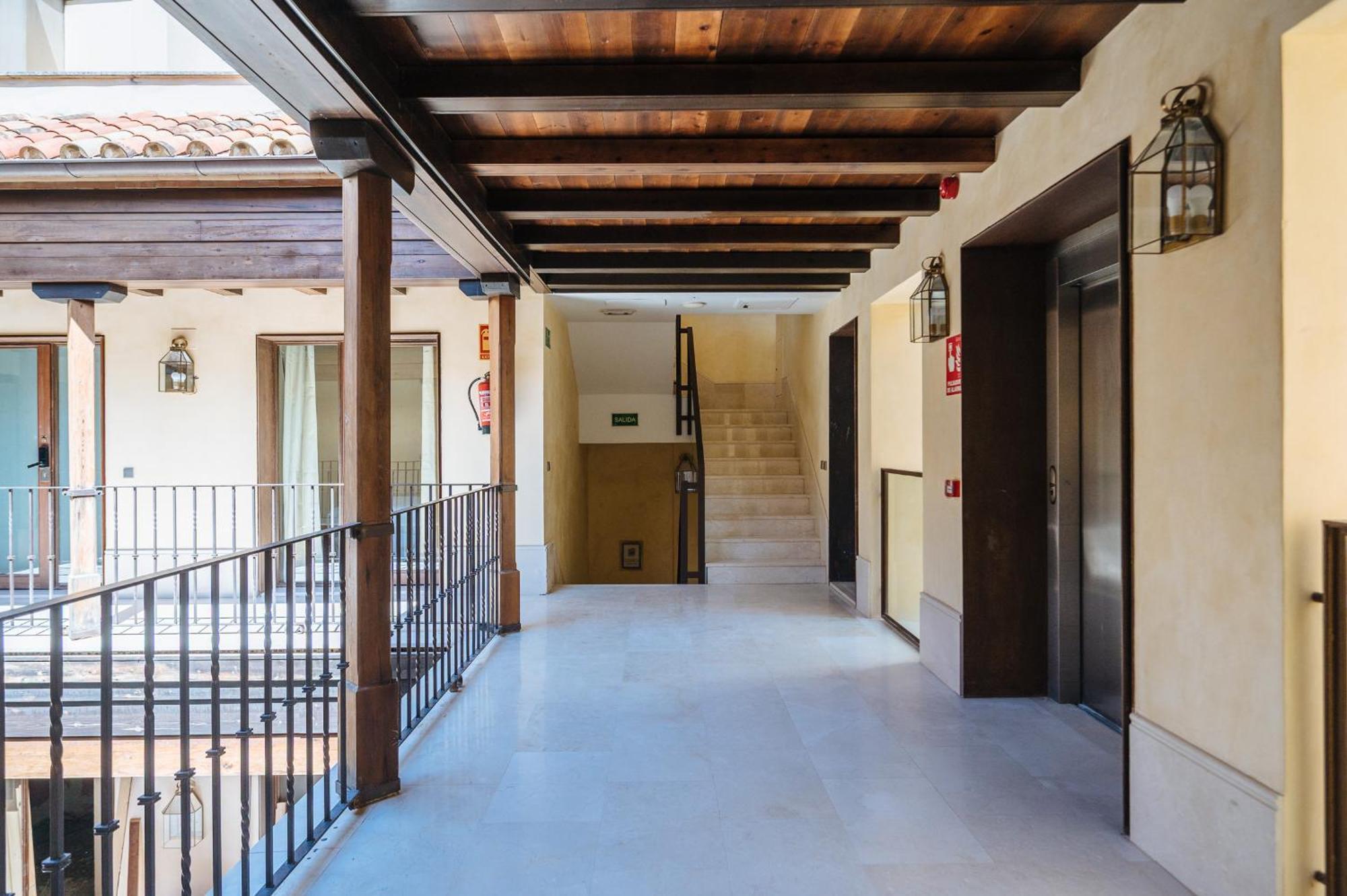 Apartamentos La Vistosona Севиля Екстериор снимка