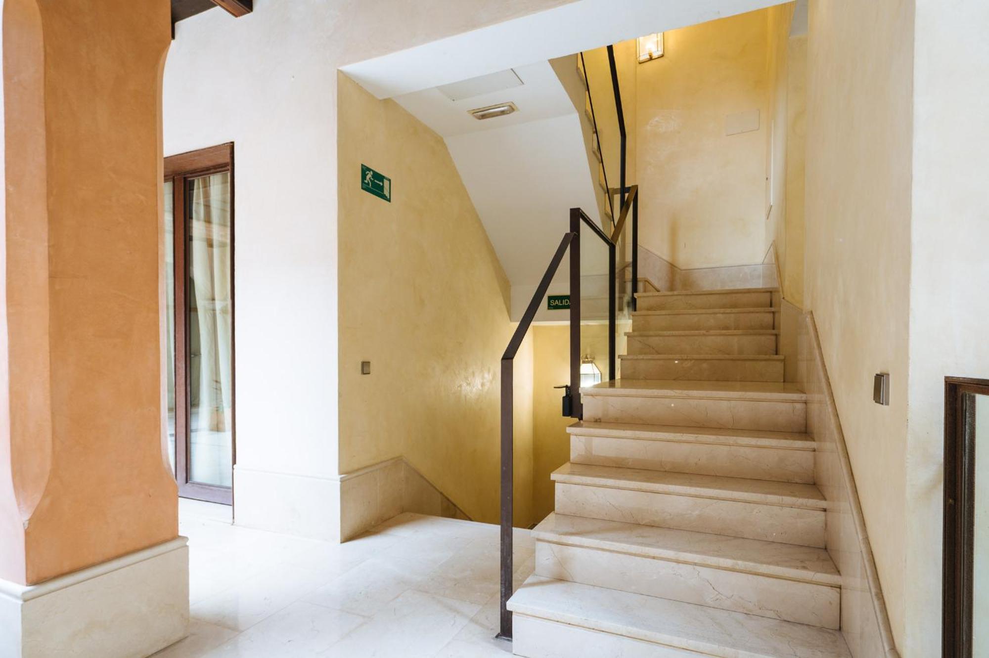 Apartamentos La Vistosona Севиля Екстериор снимка